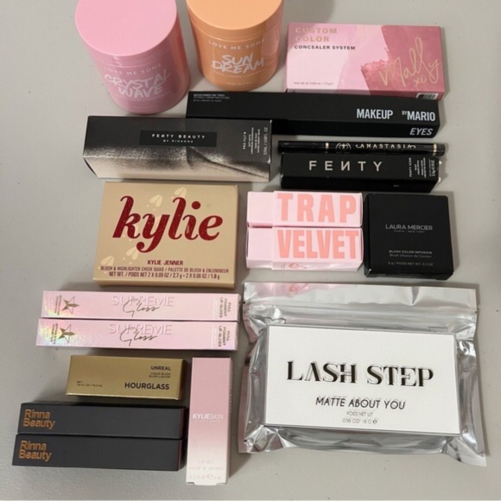 High End Makeup Lot (18 Items), Fenty Beauty, Hourglass, Laura Mercier & MORE